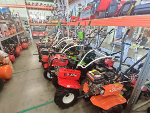 Купить мотоблок с навесным оборудованием в Челябинске — всё в комплекте.