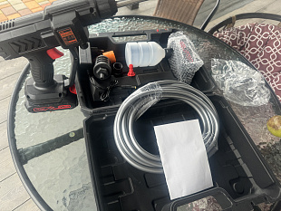 Автомойка Aккумуляторная в кейсе с комплектом аксессуаров