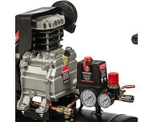 КОМПРЕССОР ВОЗДУШНЫЙ BRAIT КМ-1800/50